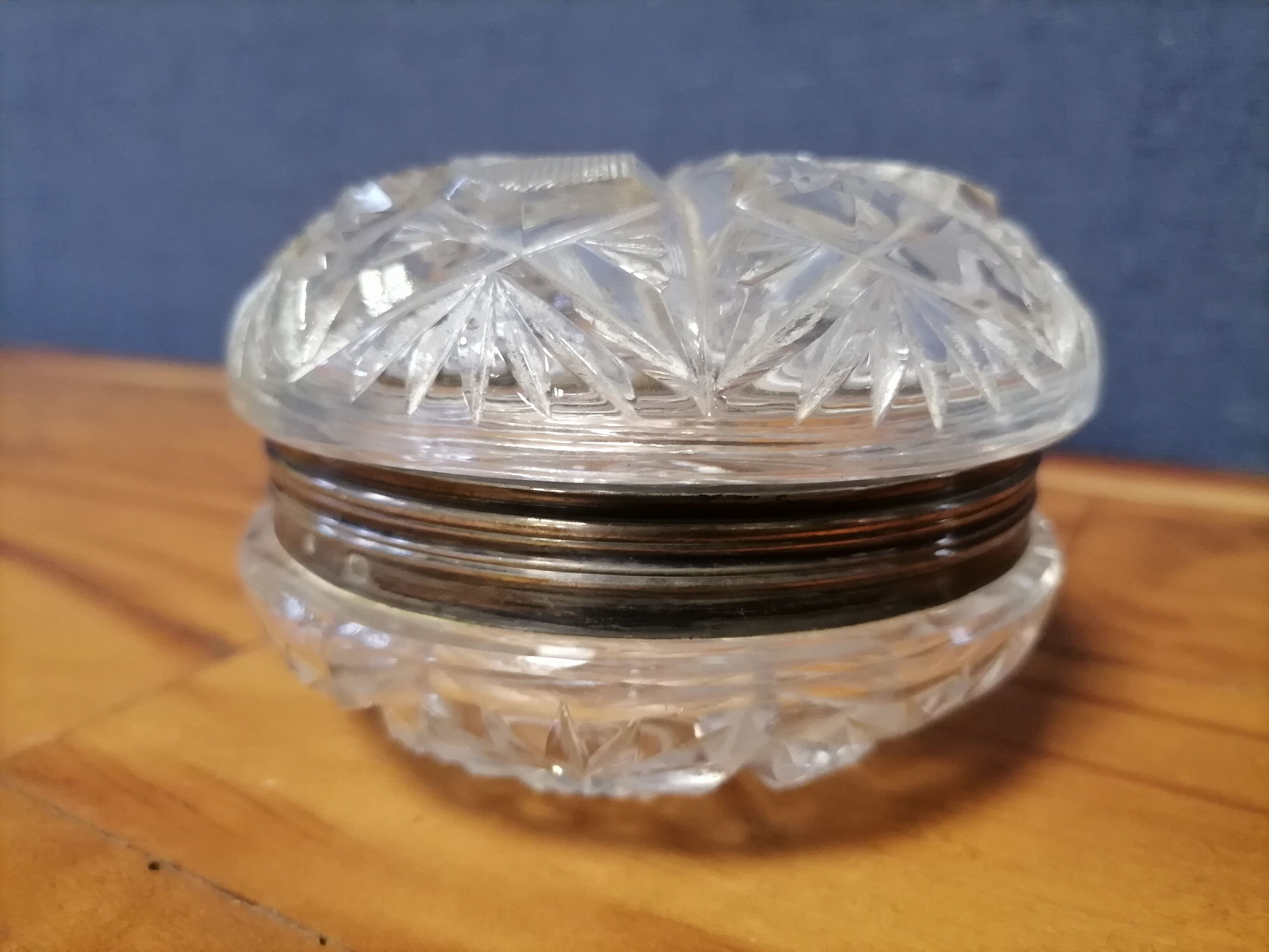 Crystal candy, silver metal