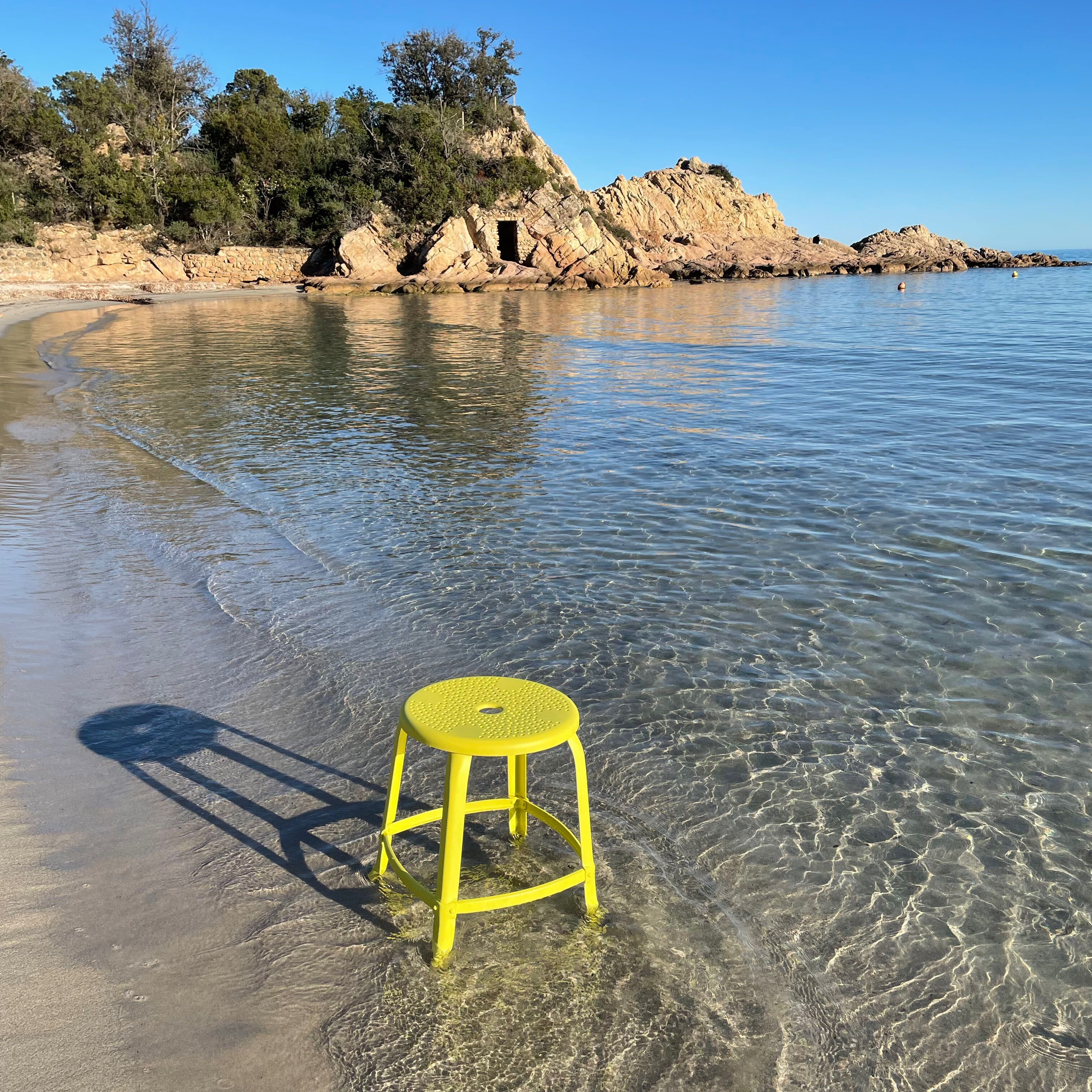 Stool nicolle® h45cm outdoor - ral 1016 textured