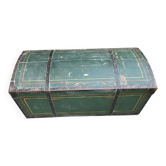 Vintage trunk from the early 19th century