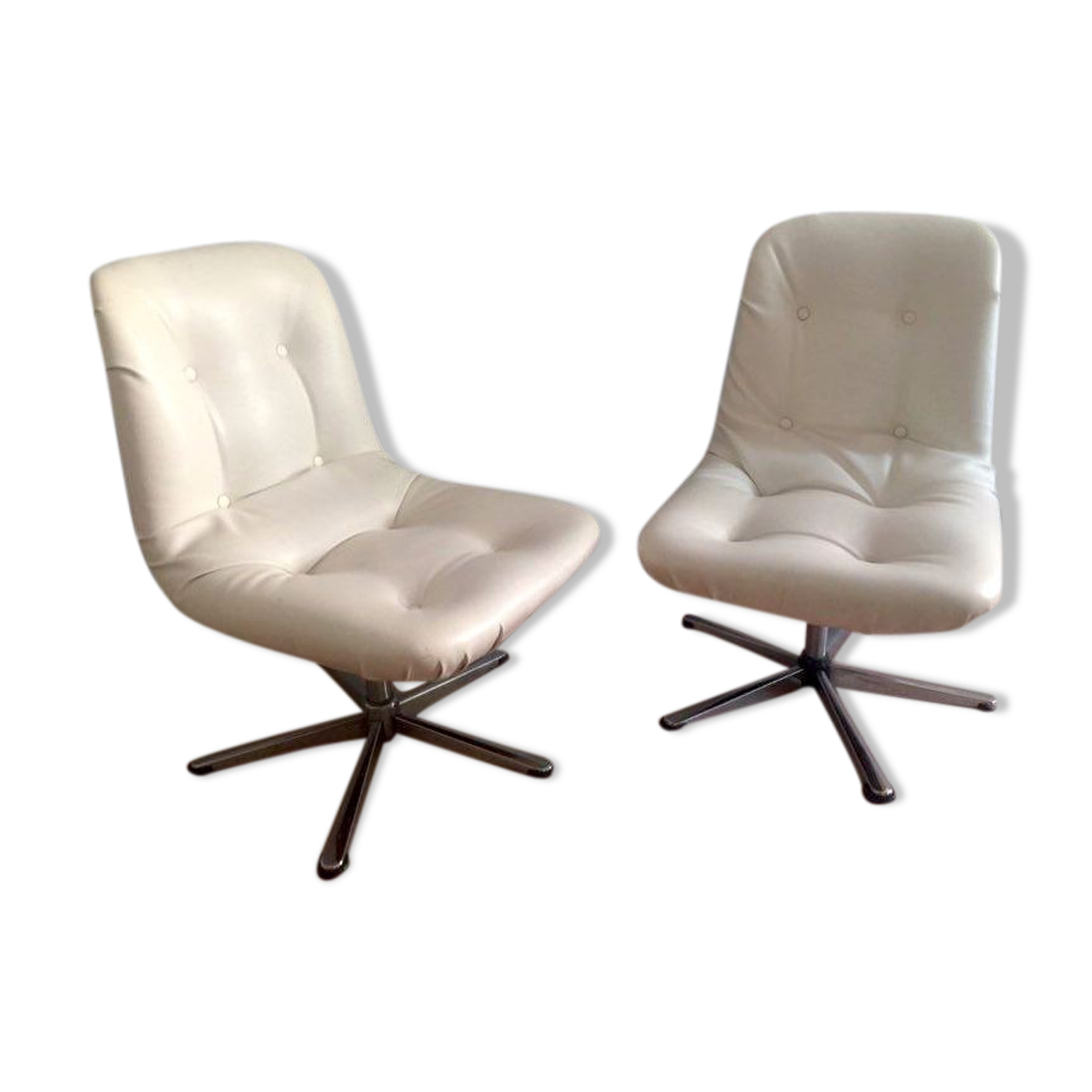 Pair of 70s swivel chairs