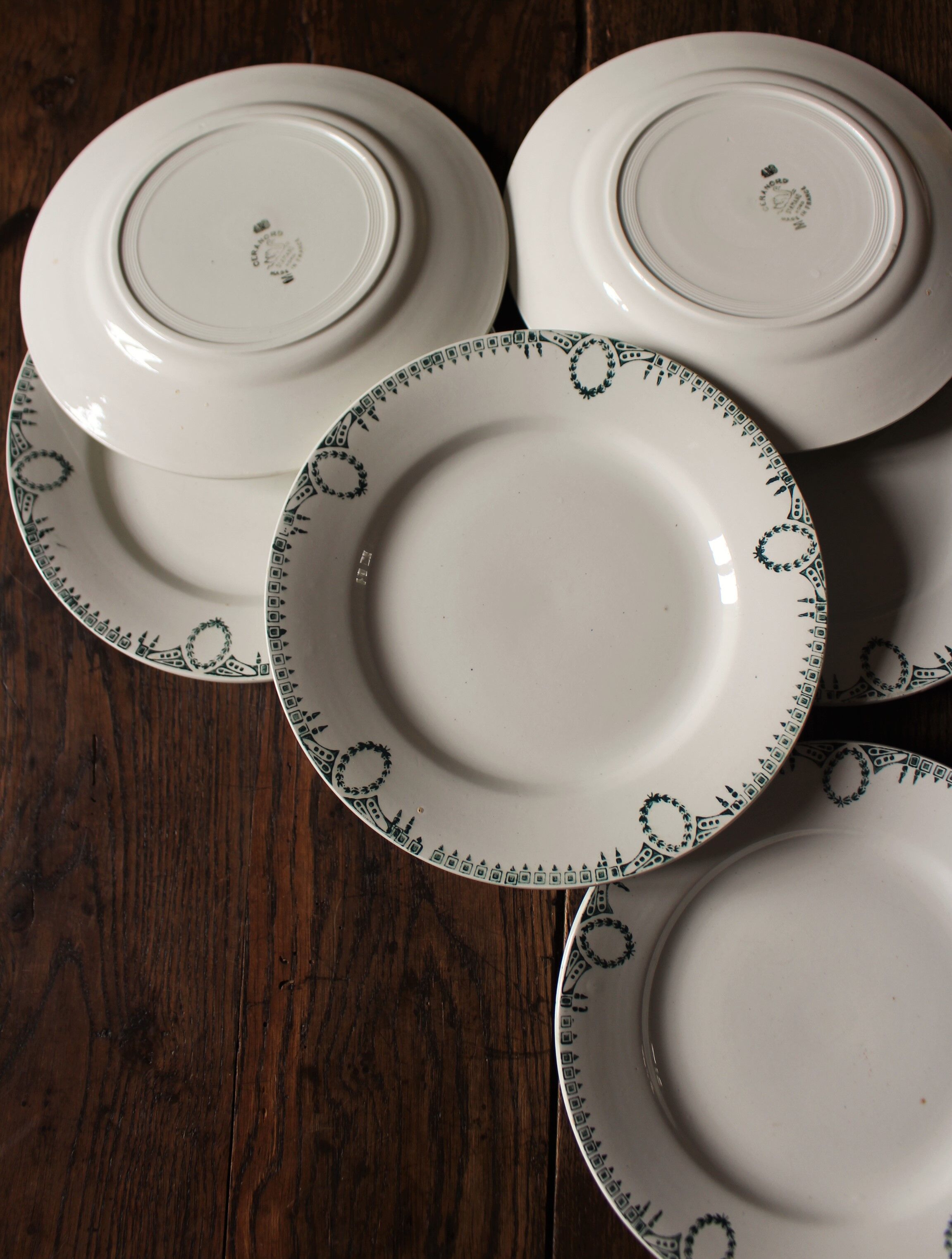 Lot 6 flat plates green Saint Amand