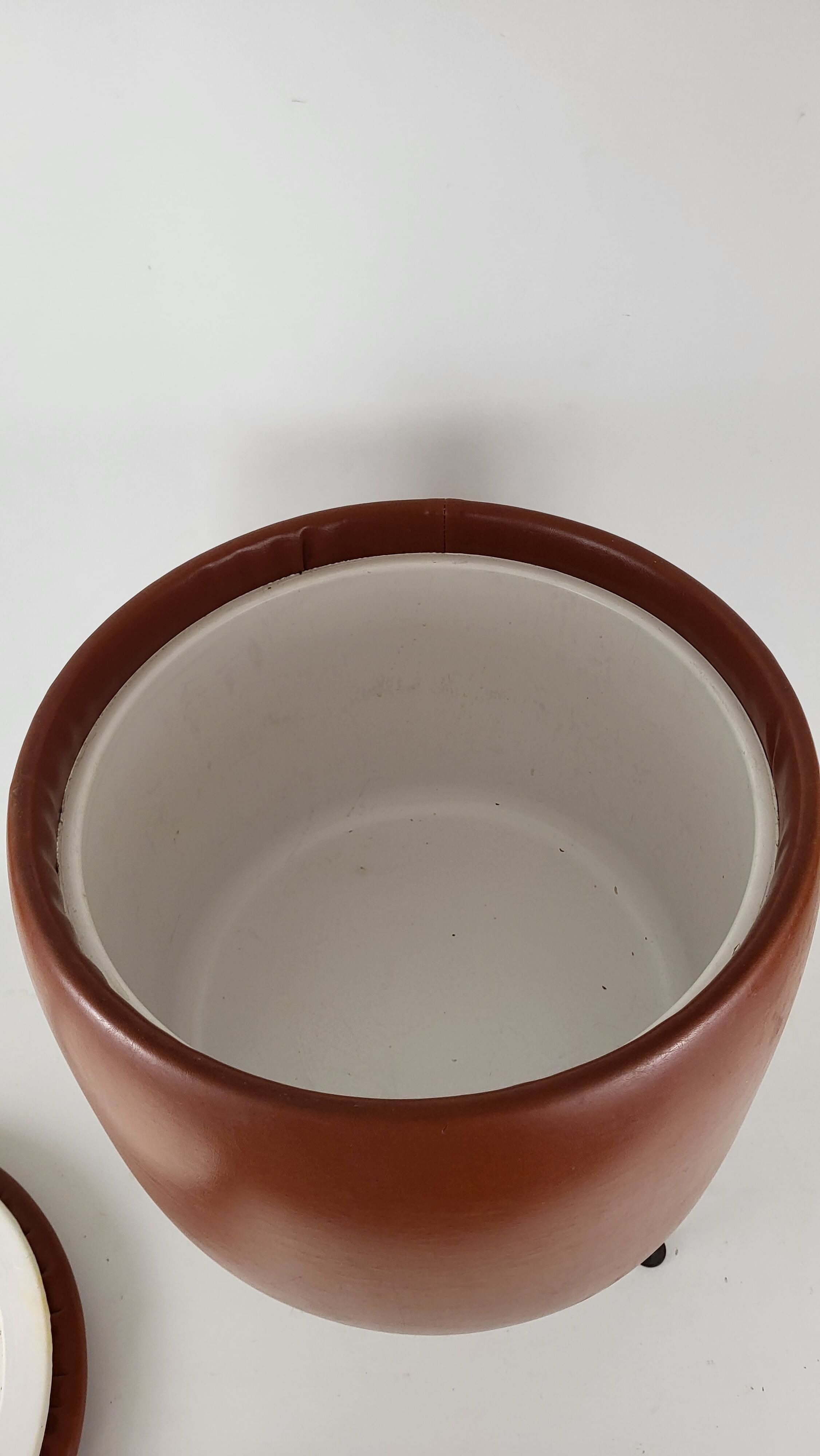 Stool in vintage skaï