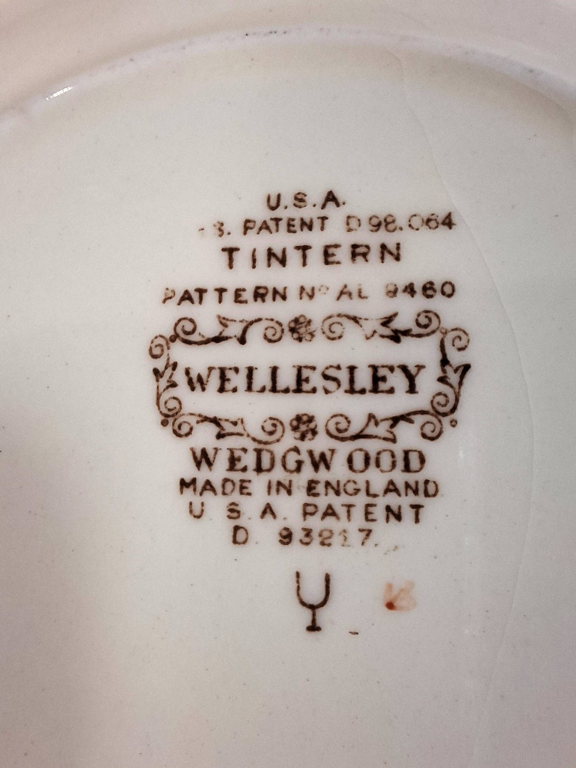 English plates Wedgwood Wellesley
