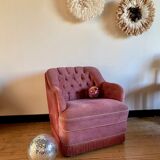 Upholstered toad armchair