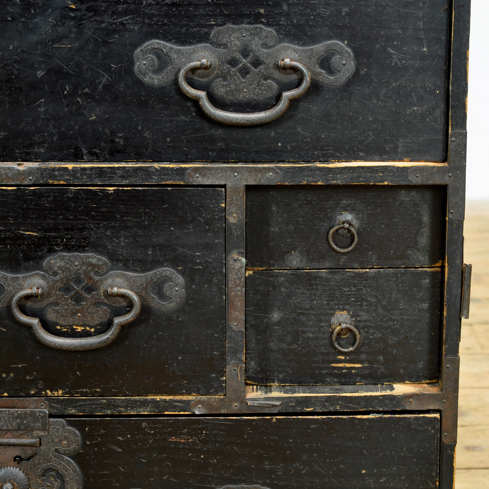 Japanese Tansu chest of drawers, circa 1870