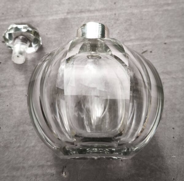 Flacon modèle Fontainebleau de Baccarat