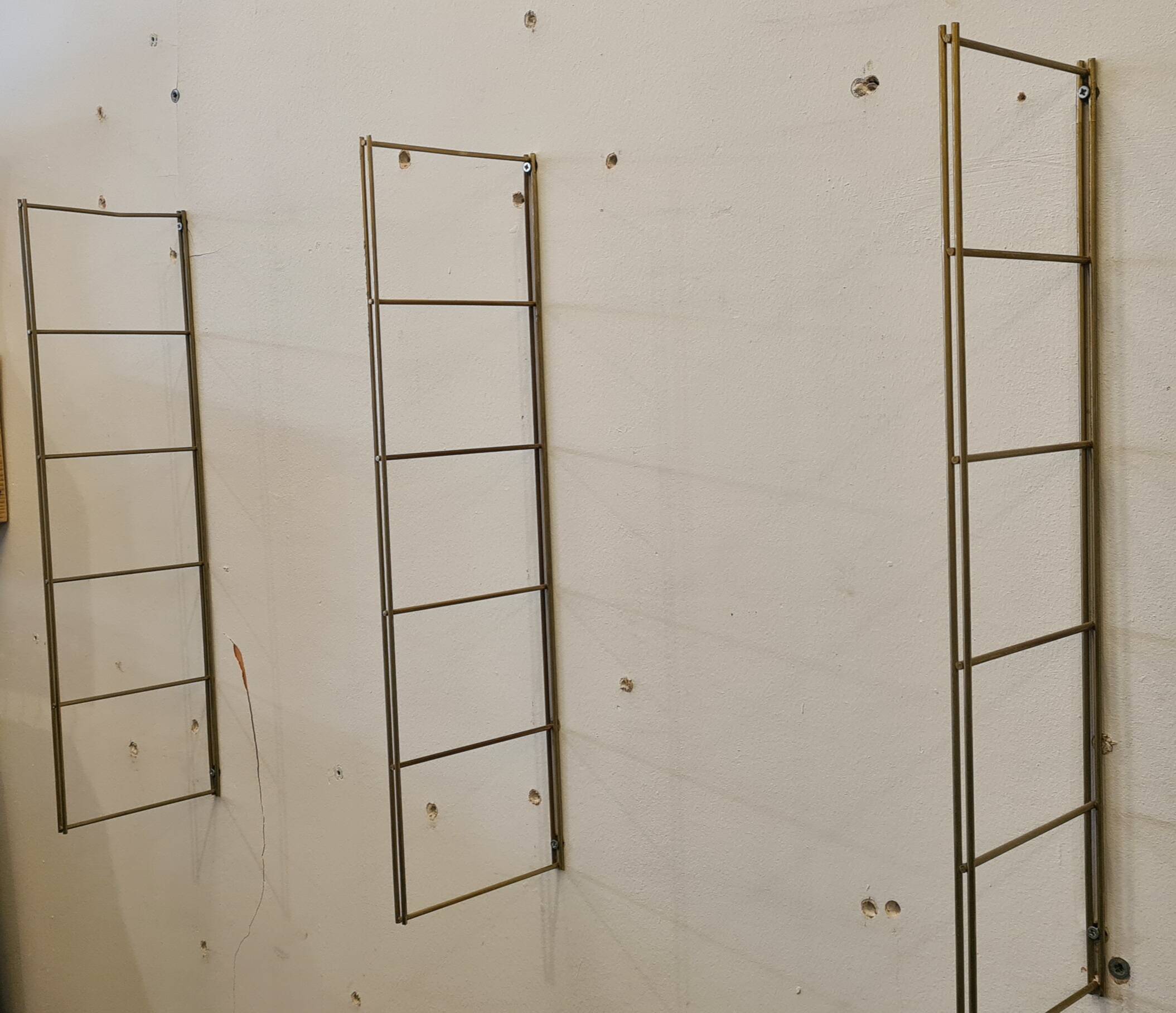 Vintage metal string shelves 5 shelves