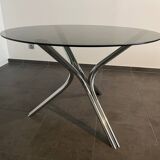 Vintage design round table in Italian style