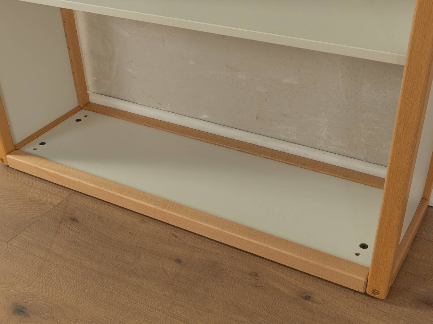 Flötotto dresser
