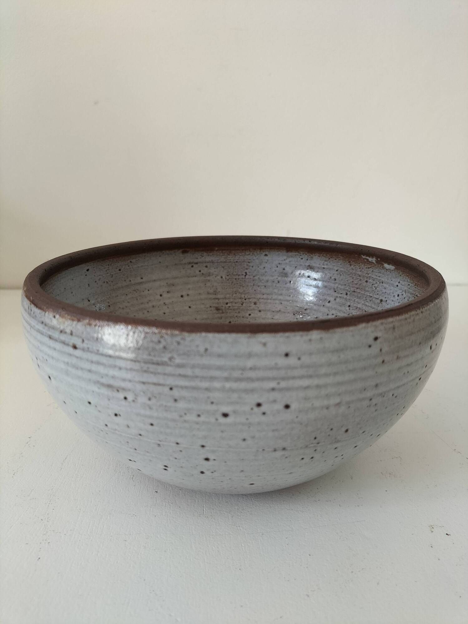 Ceramic cup from the Jeanne and Norbert Pierlot workshop (Ratilly)