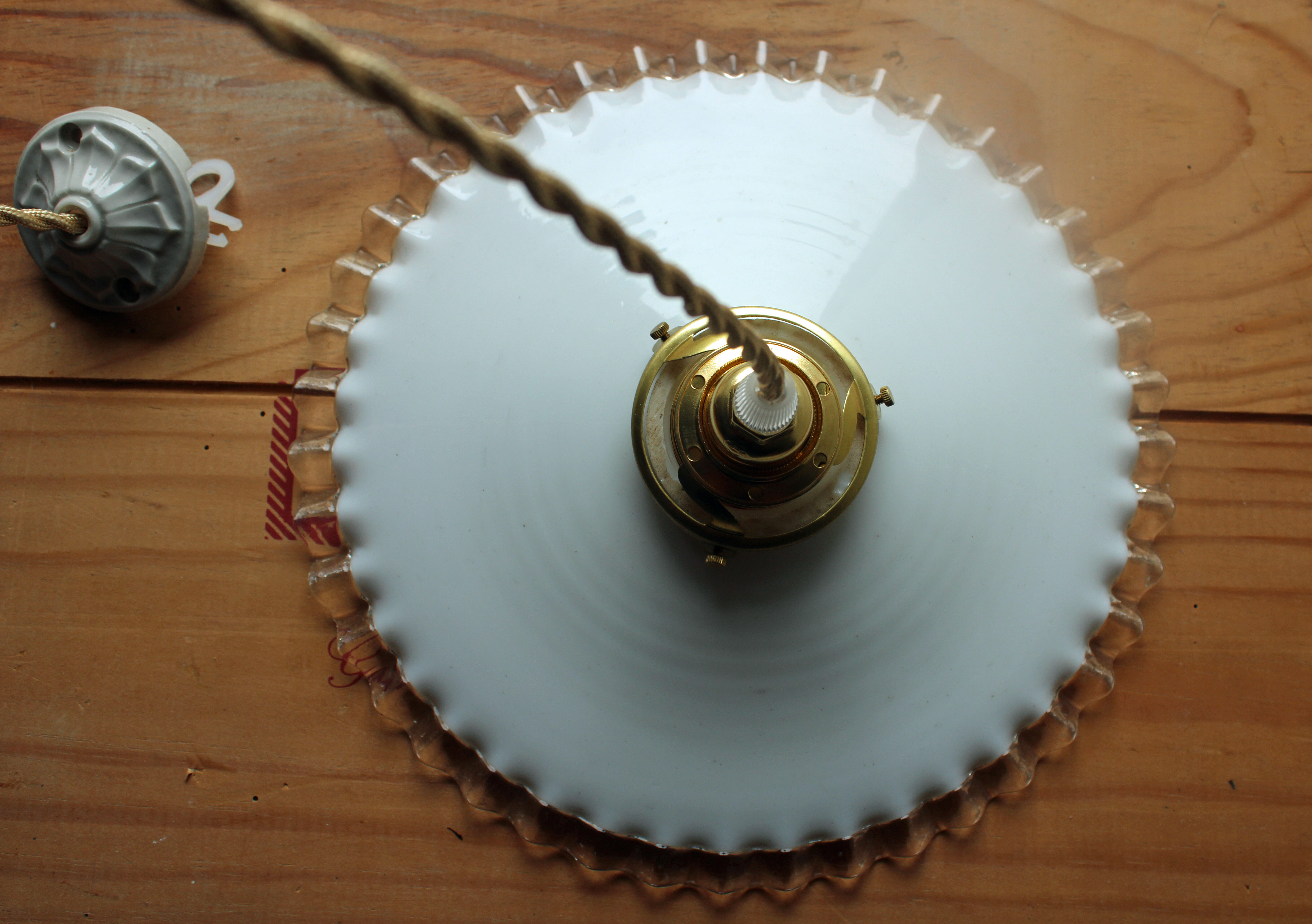 White toothed opaline hanging lamp