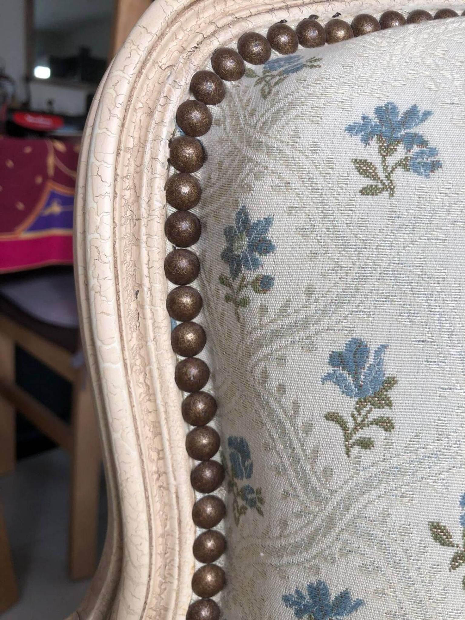Paire de fauteuil laqué de style Louis XV
