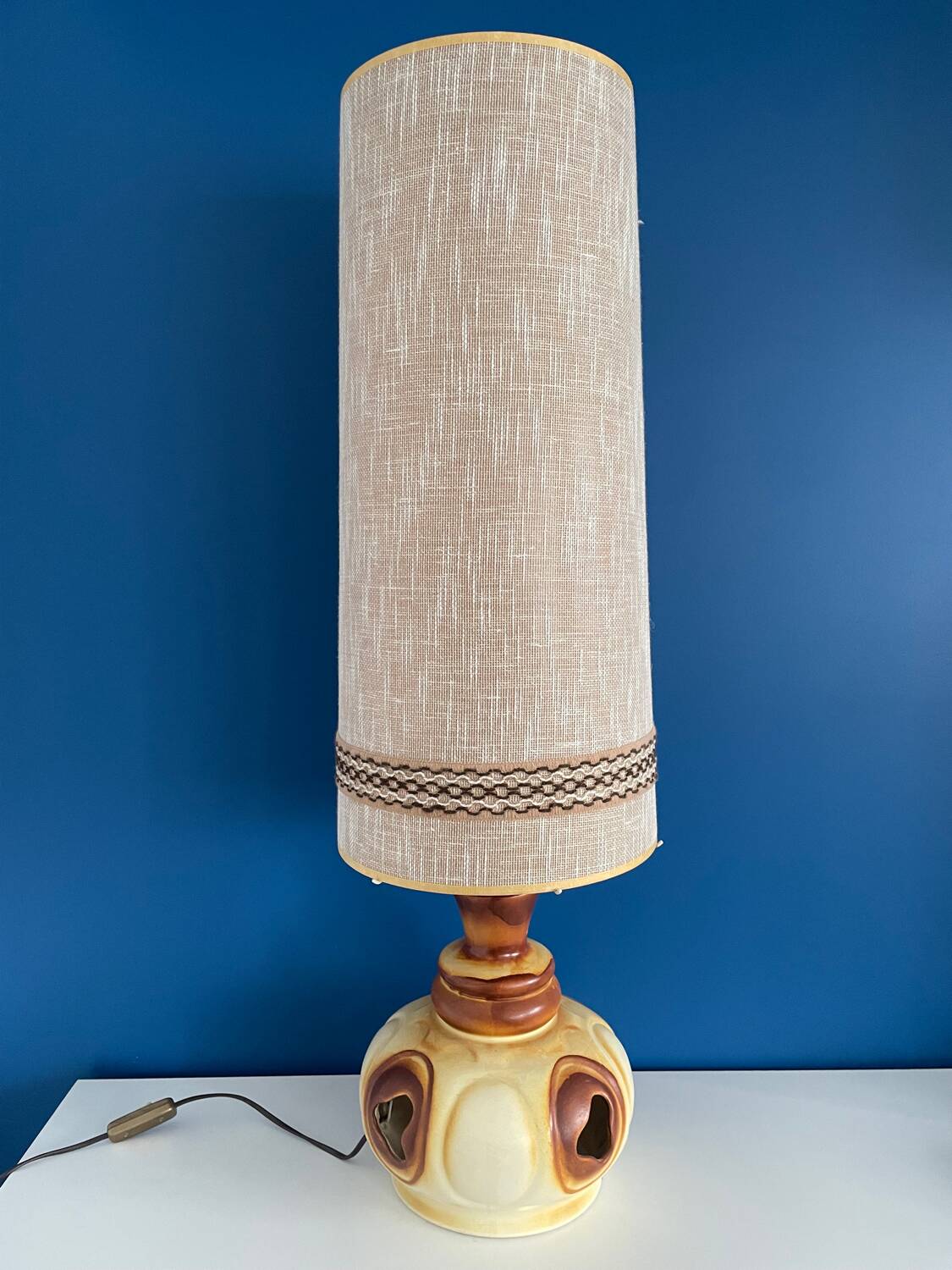 Large ceramic lamp