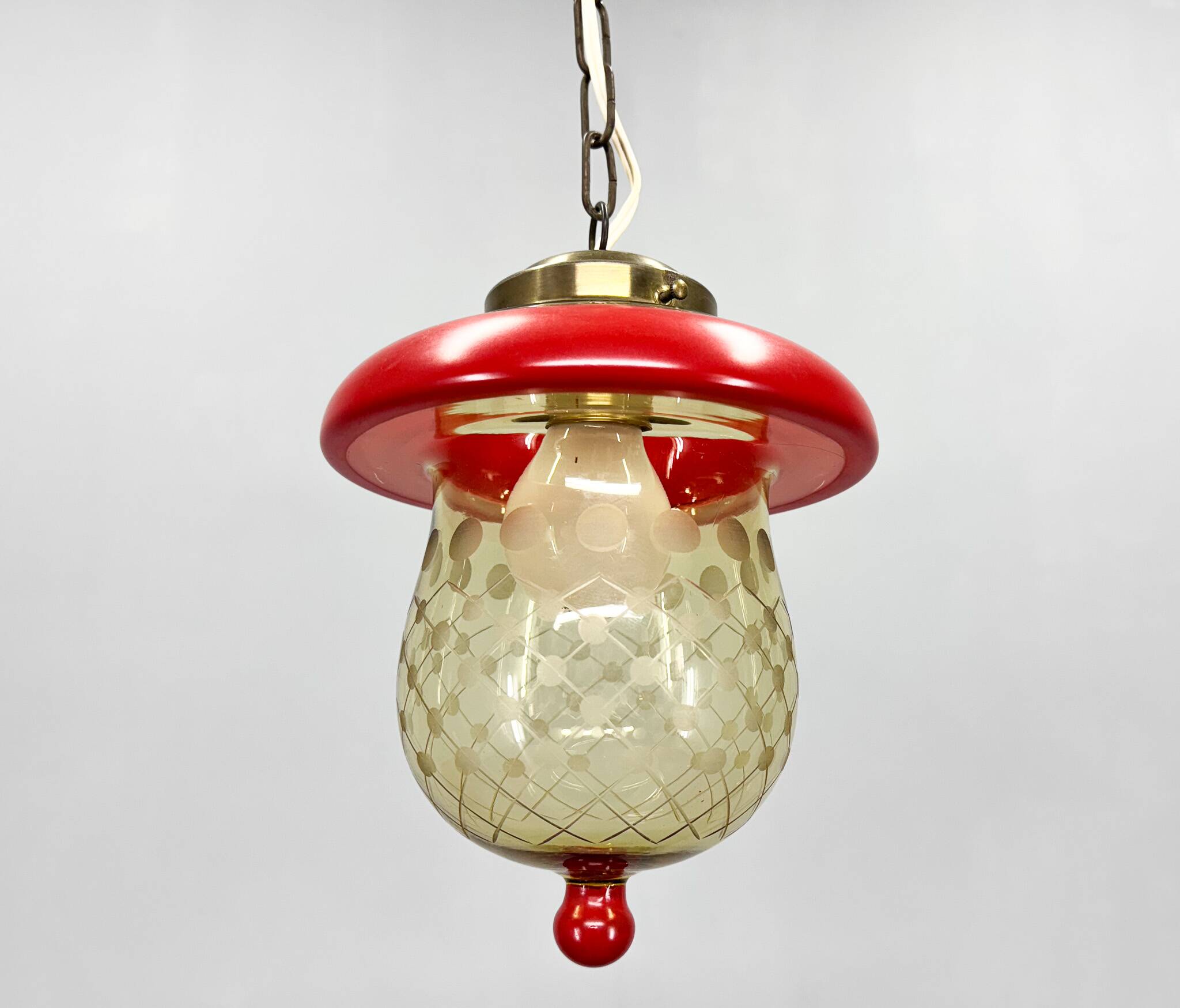 Suspension champignon en verre taillé et laiton des années 1950, Allemagne