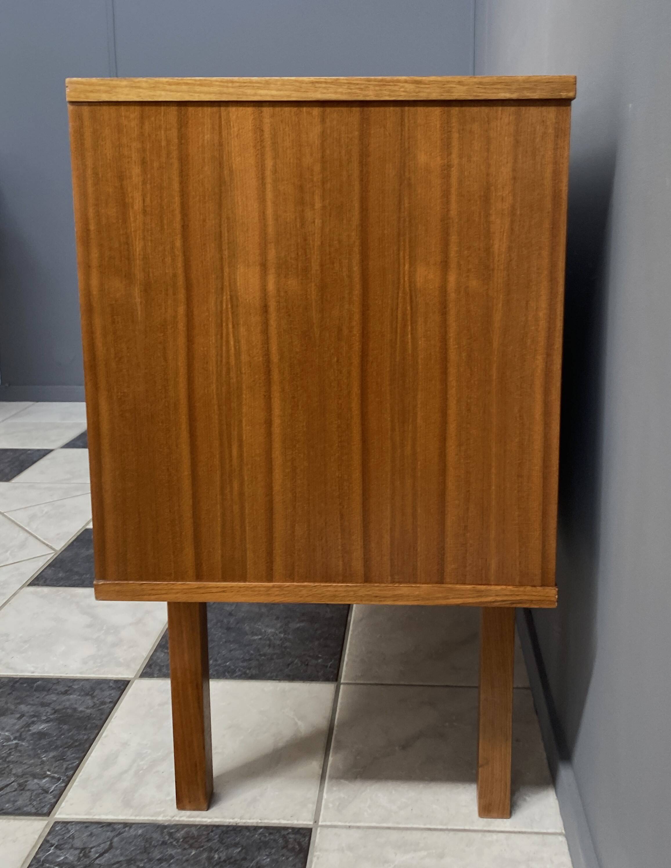 Buffet de style danois des années 1960