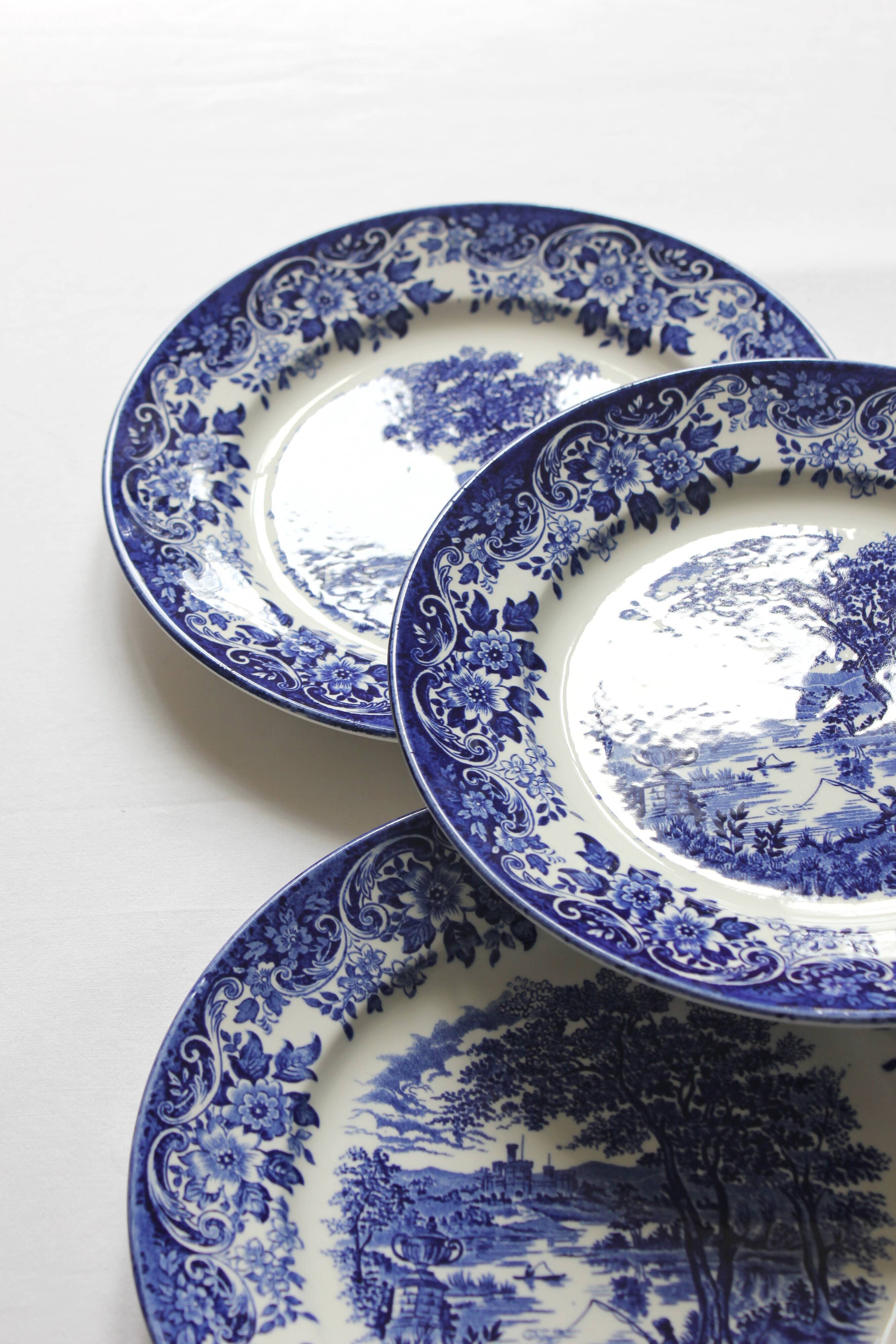 4 plates in vintage English earthenware Ironstone Broadhurst Staffordshire "The English Scene"