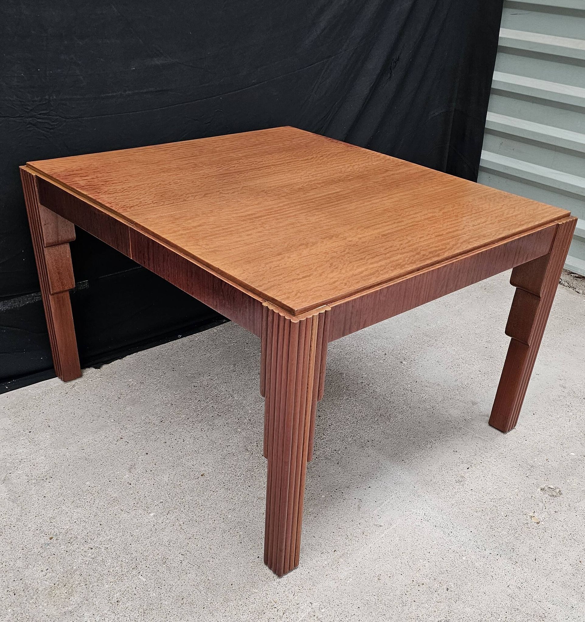 Lot table et ses 6 chaises Art déco de Saddier & fils