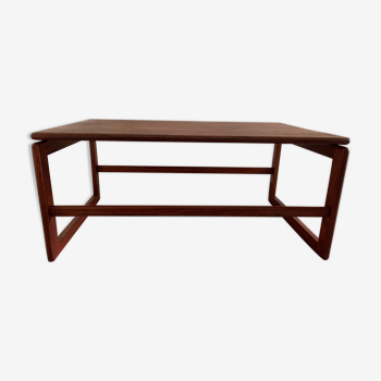 Teck lounge table