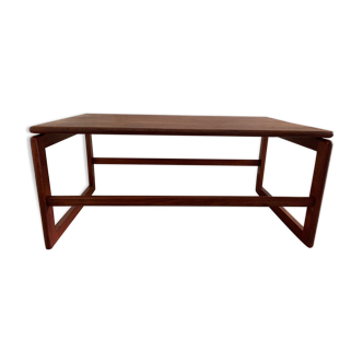 Teck lounge table