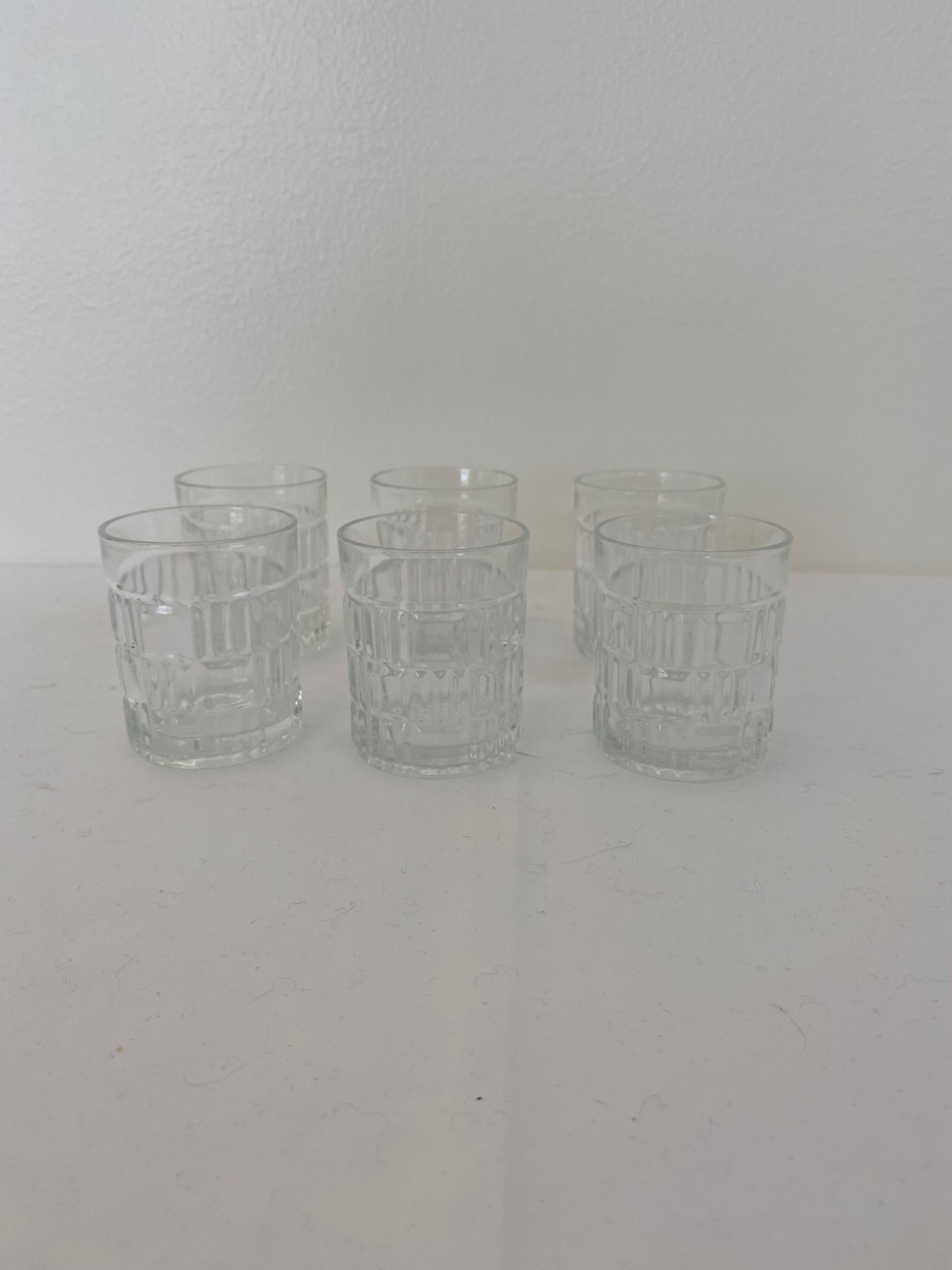 Verre à liqueur ou à shots vintage
