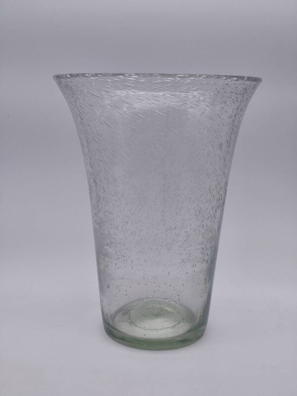 Grand vase BIOT en verre bullé – Forme trompette – Années 60 – 29 cm