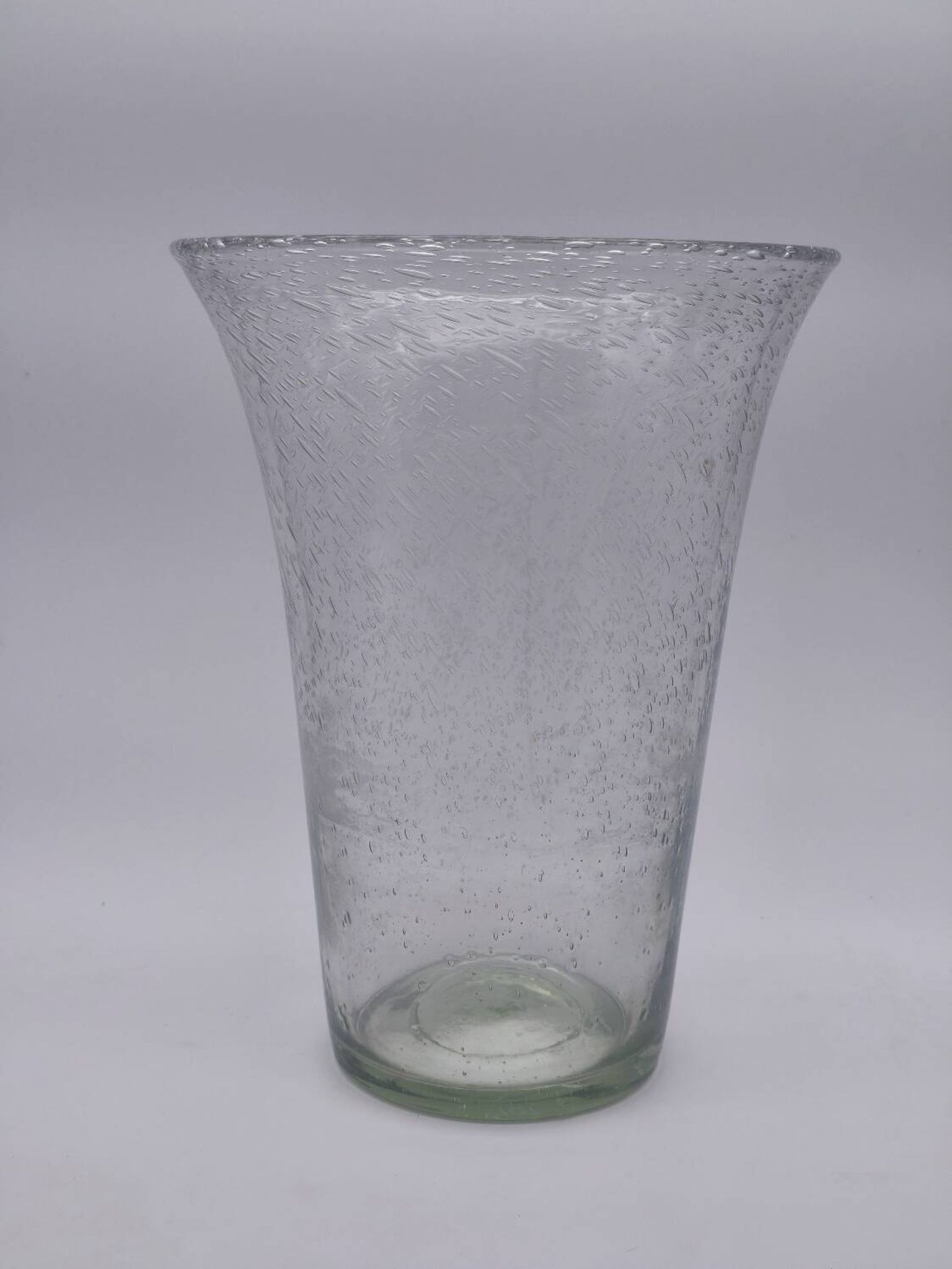 Large BIOT vase in bubble glass – Trumpet shape – 1960s – 29 cm