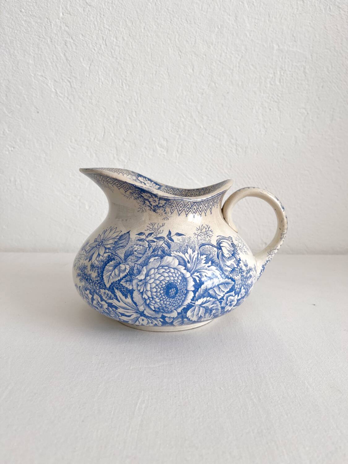 Old iron clay jug "Jardinière" Hamage Nord