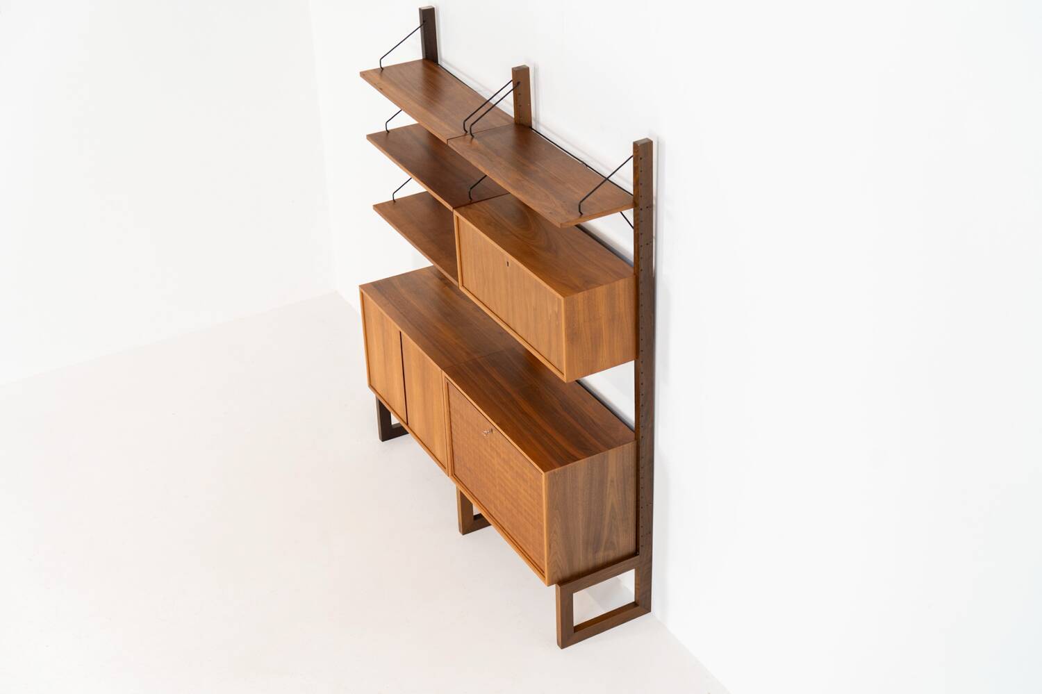 Fee standing wall unit by Poul Cadovius