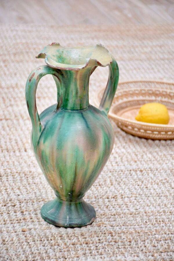 Vase amphore en céramique émaillée verte
