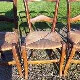 6 old mulched chairs in fruitier