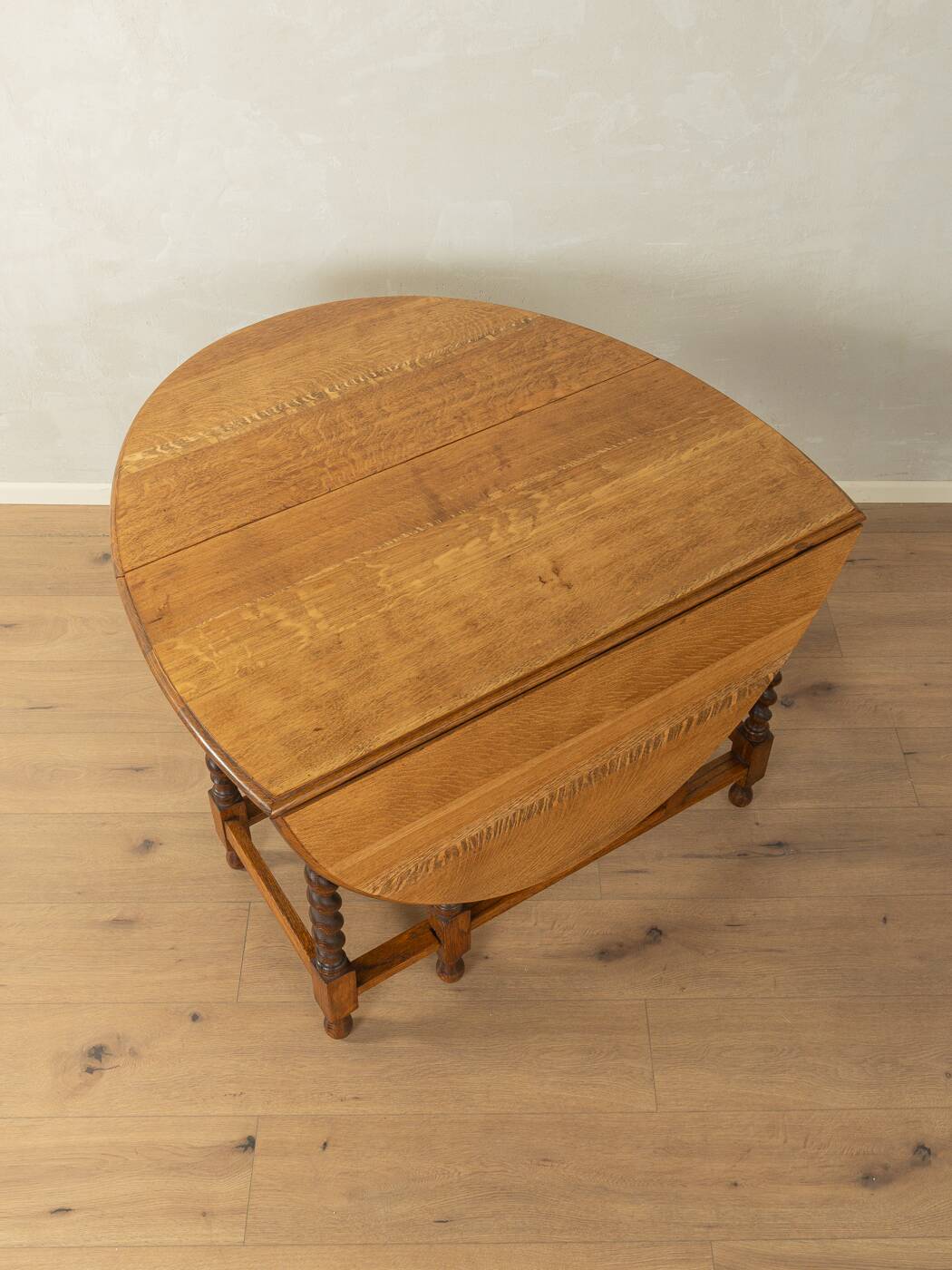 Victorian gateleg dining table, circa 1890