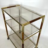 Serving table