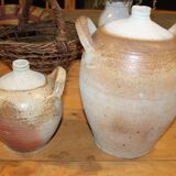Lot of two sandstone jars
