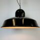 Lampe à suspension industrielle en émail noir, 1960s