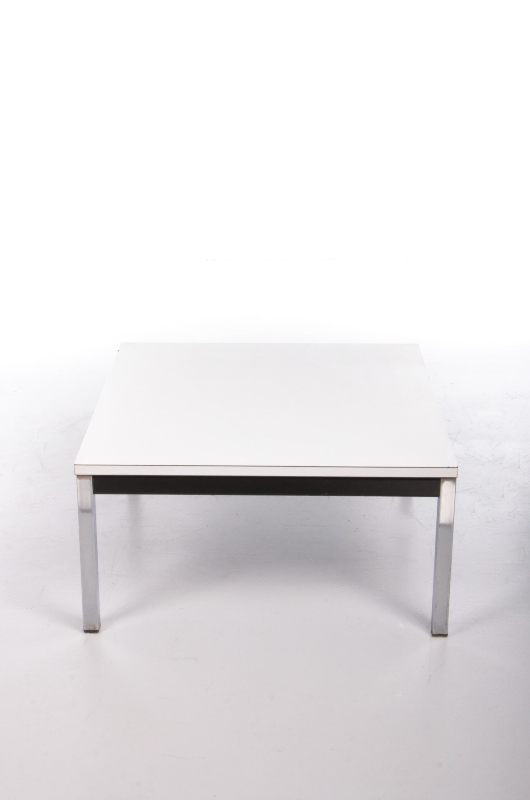 Martin Visser coffee table model TZ 56 7K made by 't Spectrum