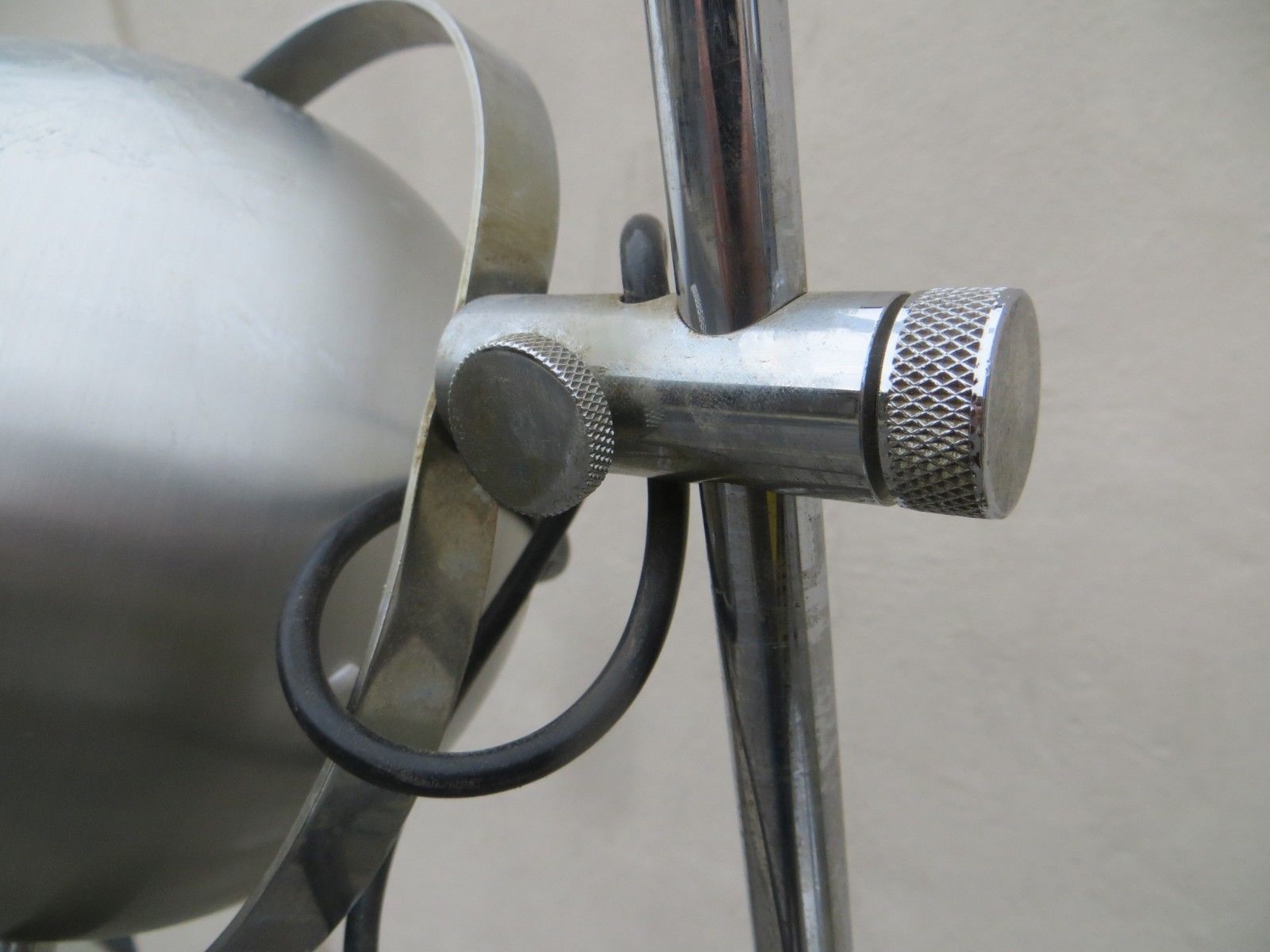 Lamppost eyeball 70s vintage
