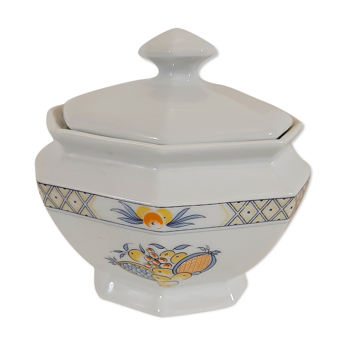 Porcelain sugar maker Philippe Deshoulieres