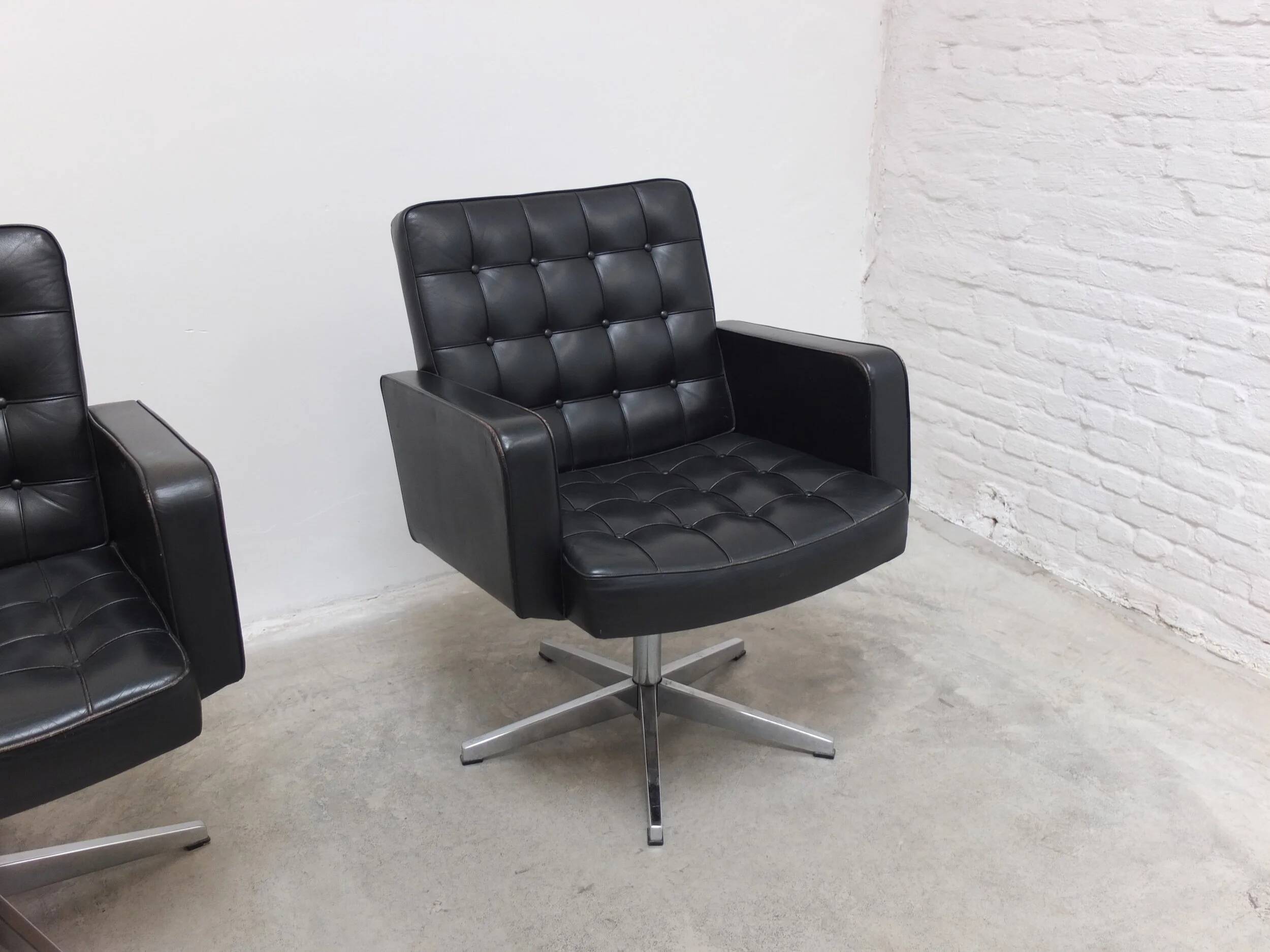 Set of 3 Executive Chairs by Vincent Cafiero for Knoll International, 1960s