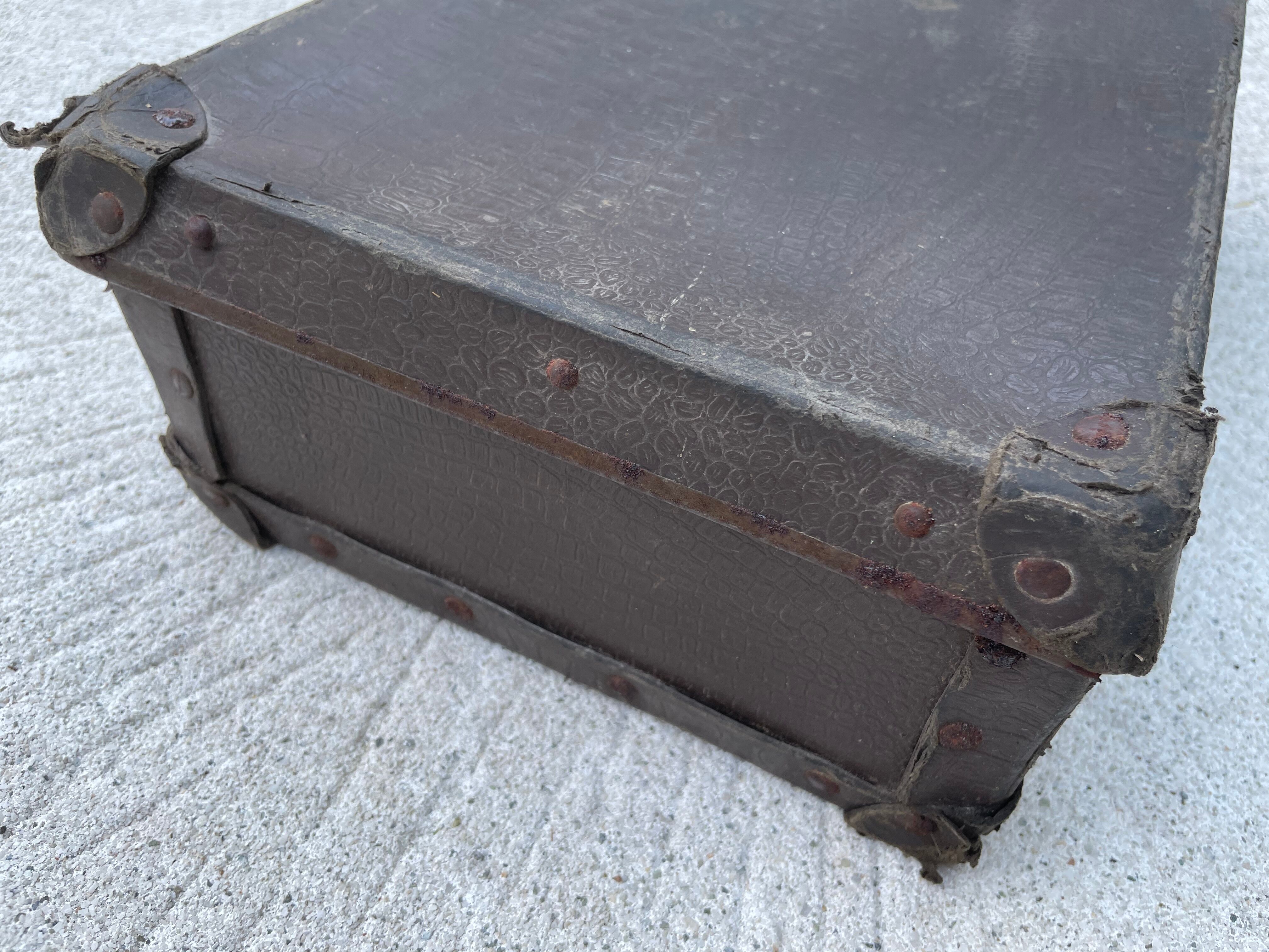 Old wood & leather suitcase