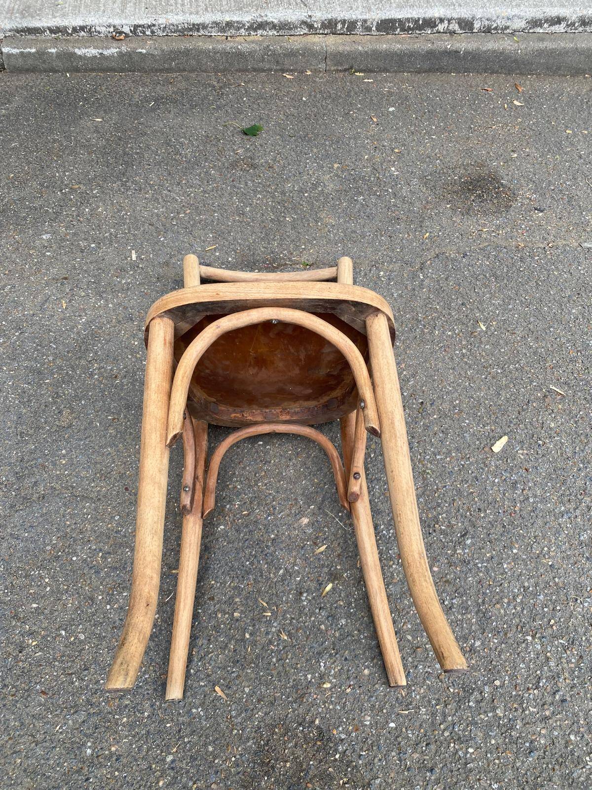 Stripped bentwood bistro chair Thonet no. 18