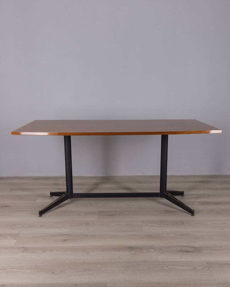 Vintage wooden table from the 1960s designed by Carlo Ratti for Lissoni.