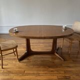 Baumann table: the charm of mid-century scandinavian design
