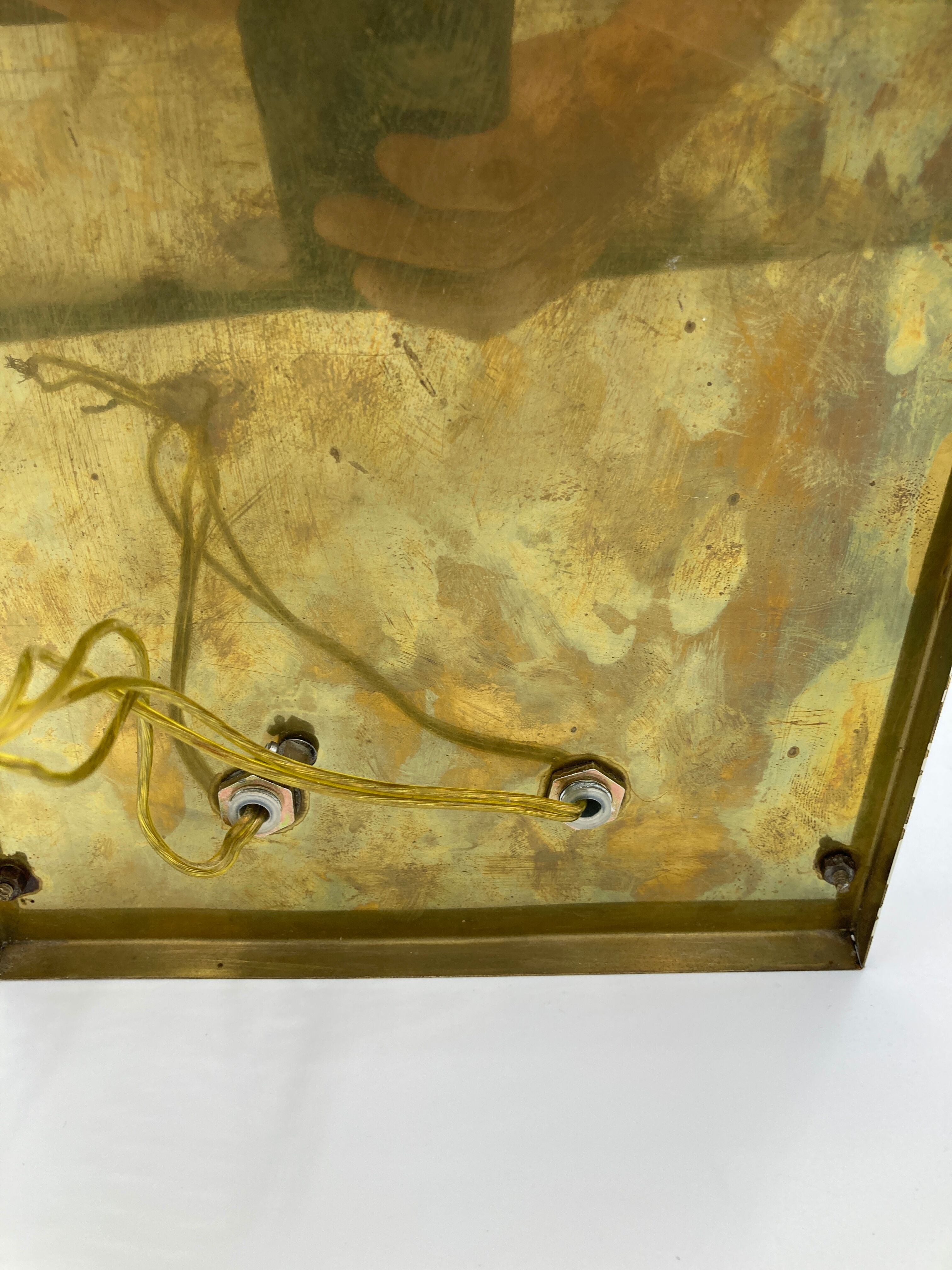 Applies two brass and glass fires