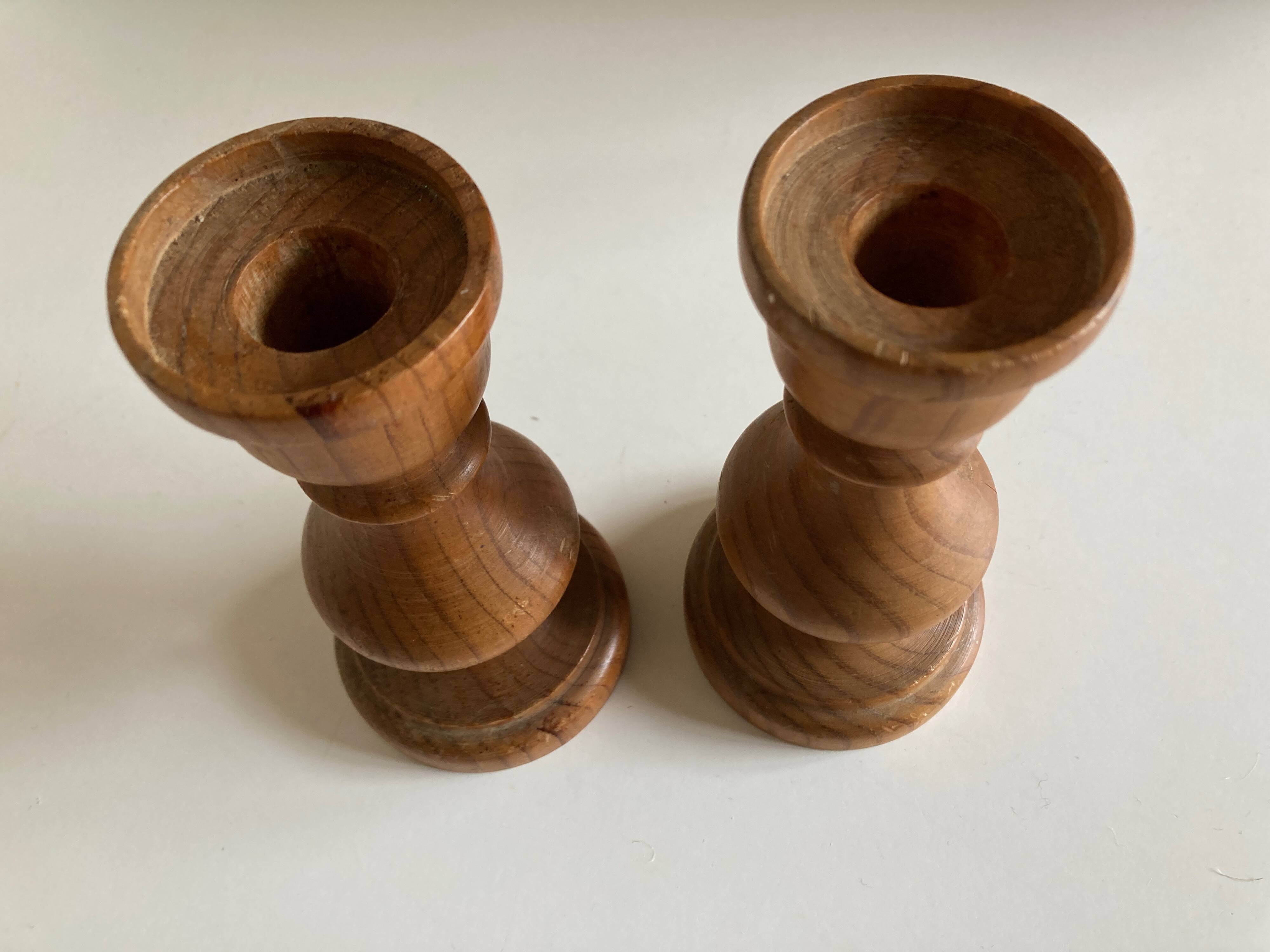 Pair of turned wooden baluster candlesticks, Scandinavian 1970s.