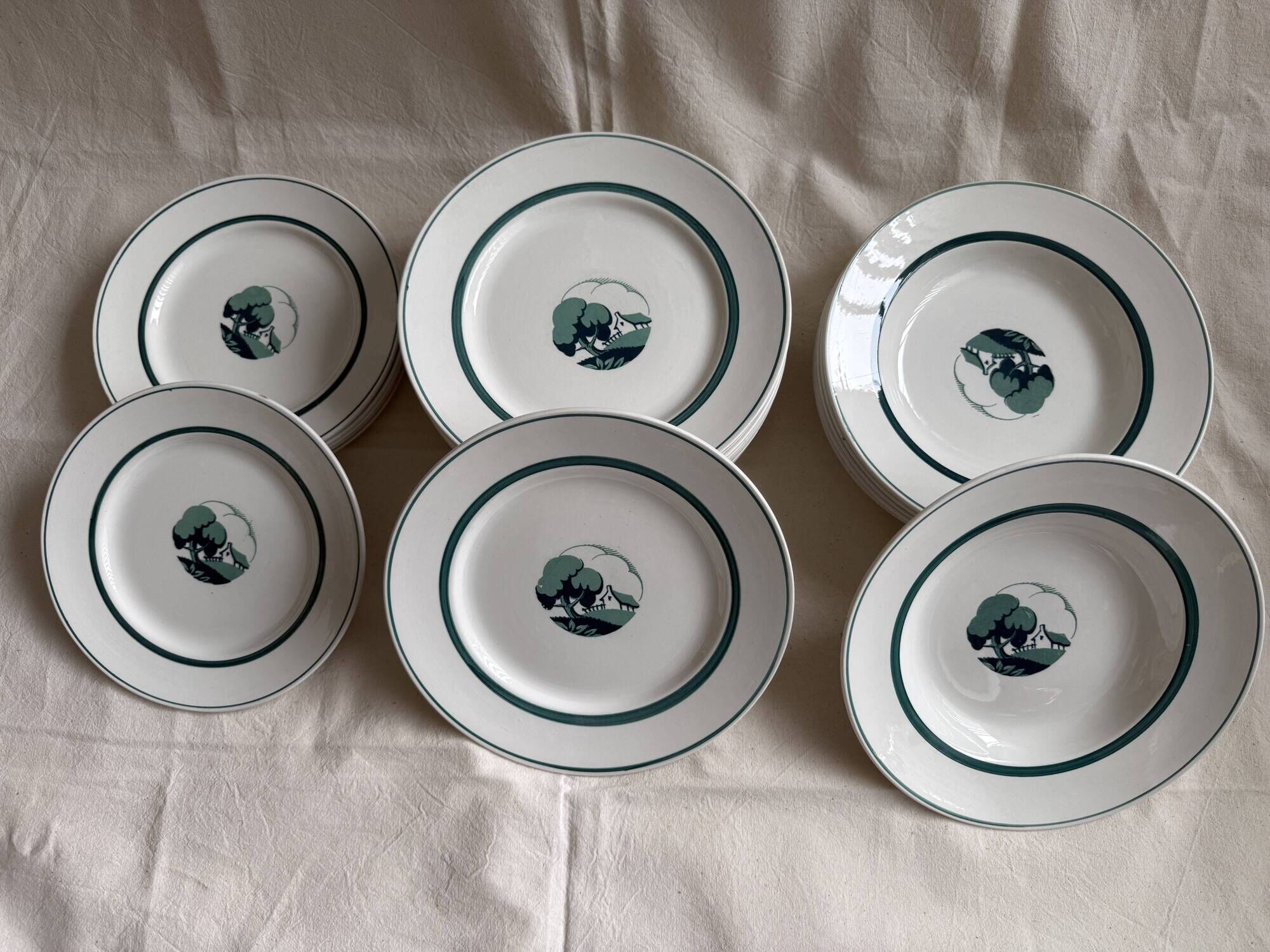 Service "Arlette", Sarreguemines 25 pieces.
