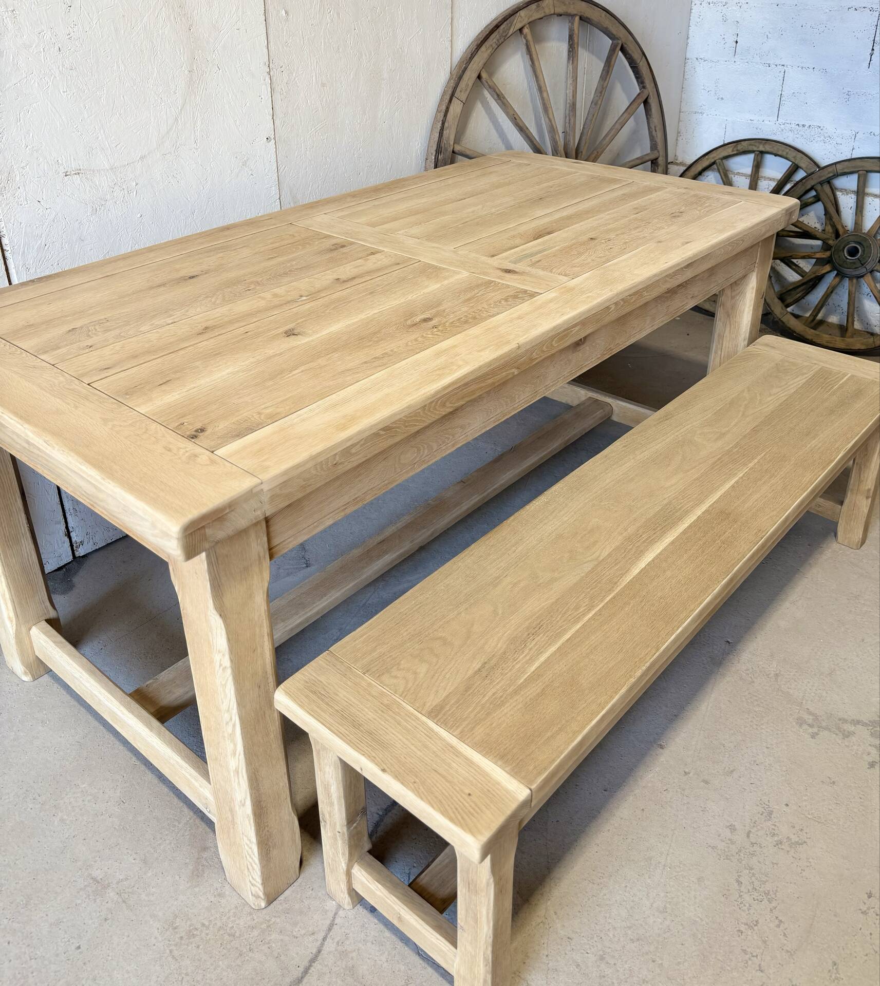 Farm table