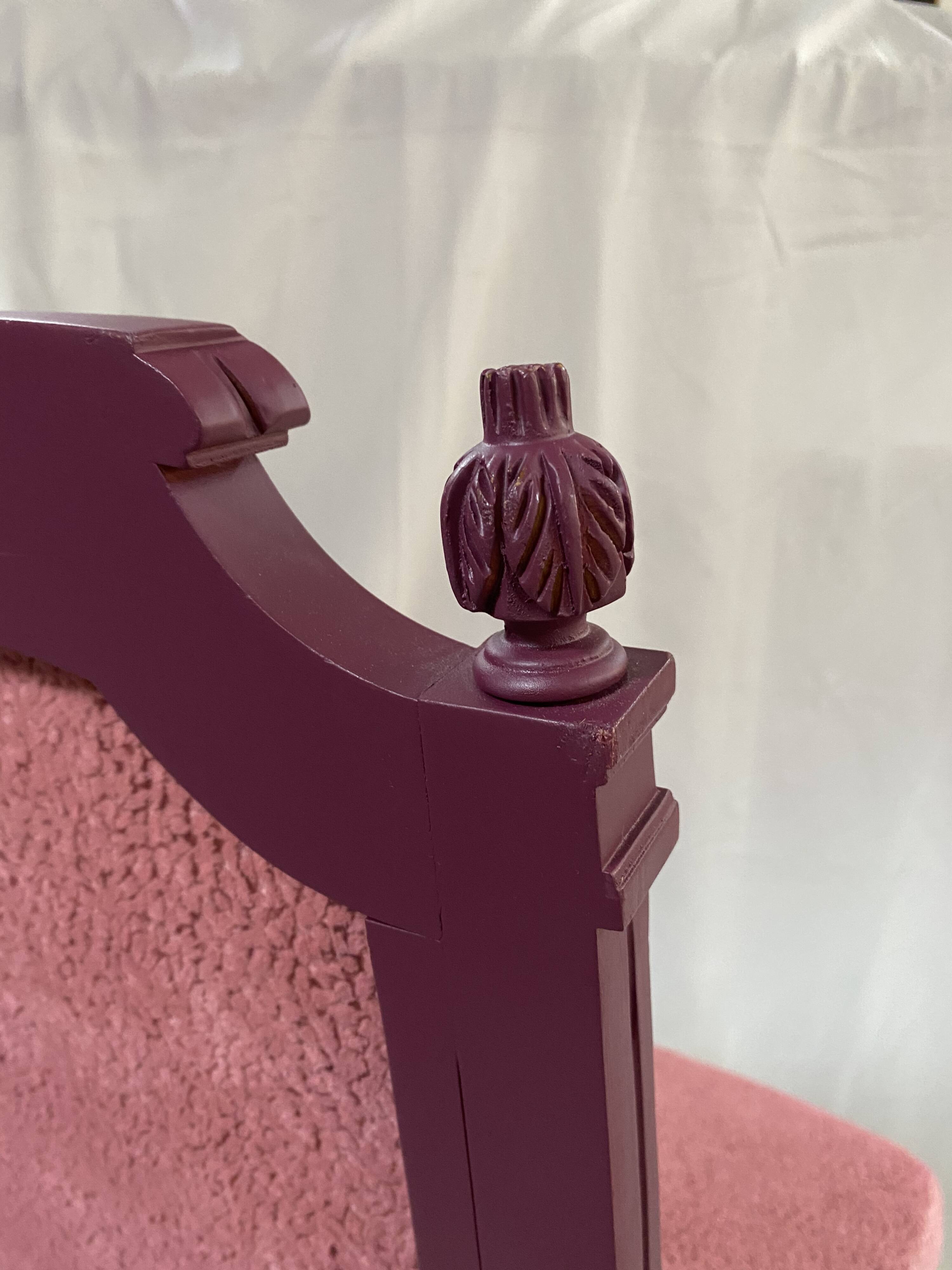 Corner pink chair