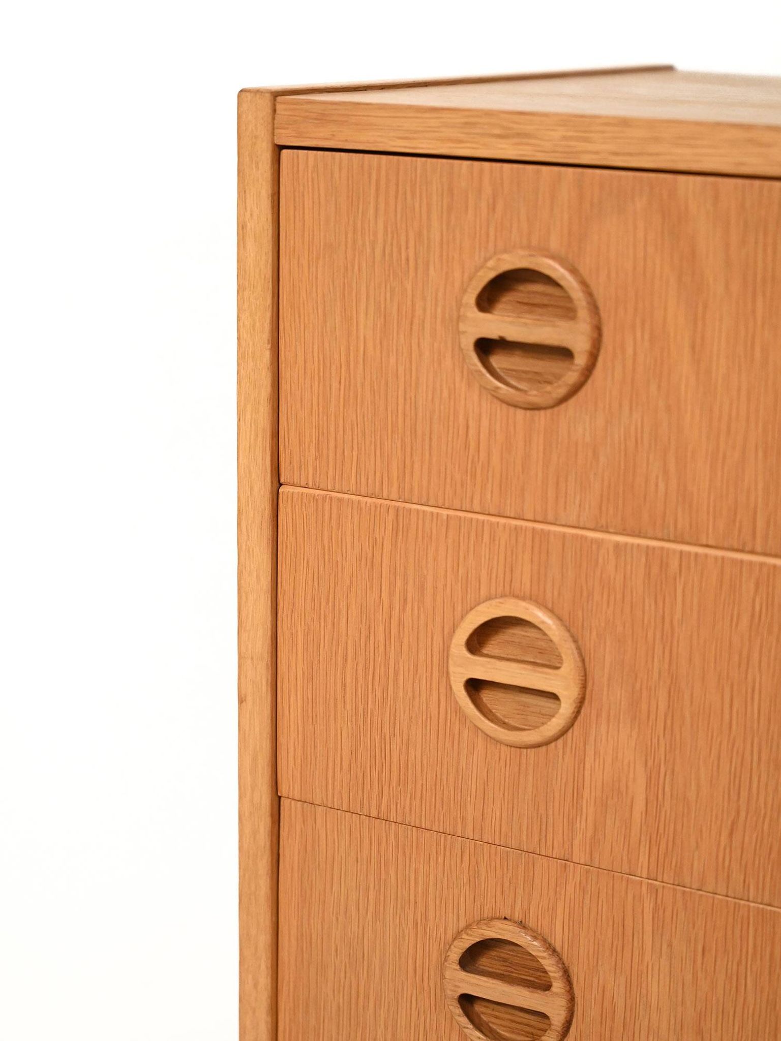 Oak chest of drawers by Arne Wahl Iversen
