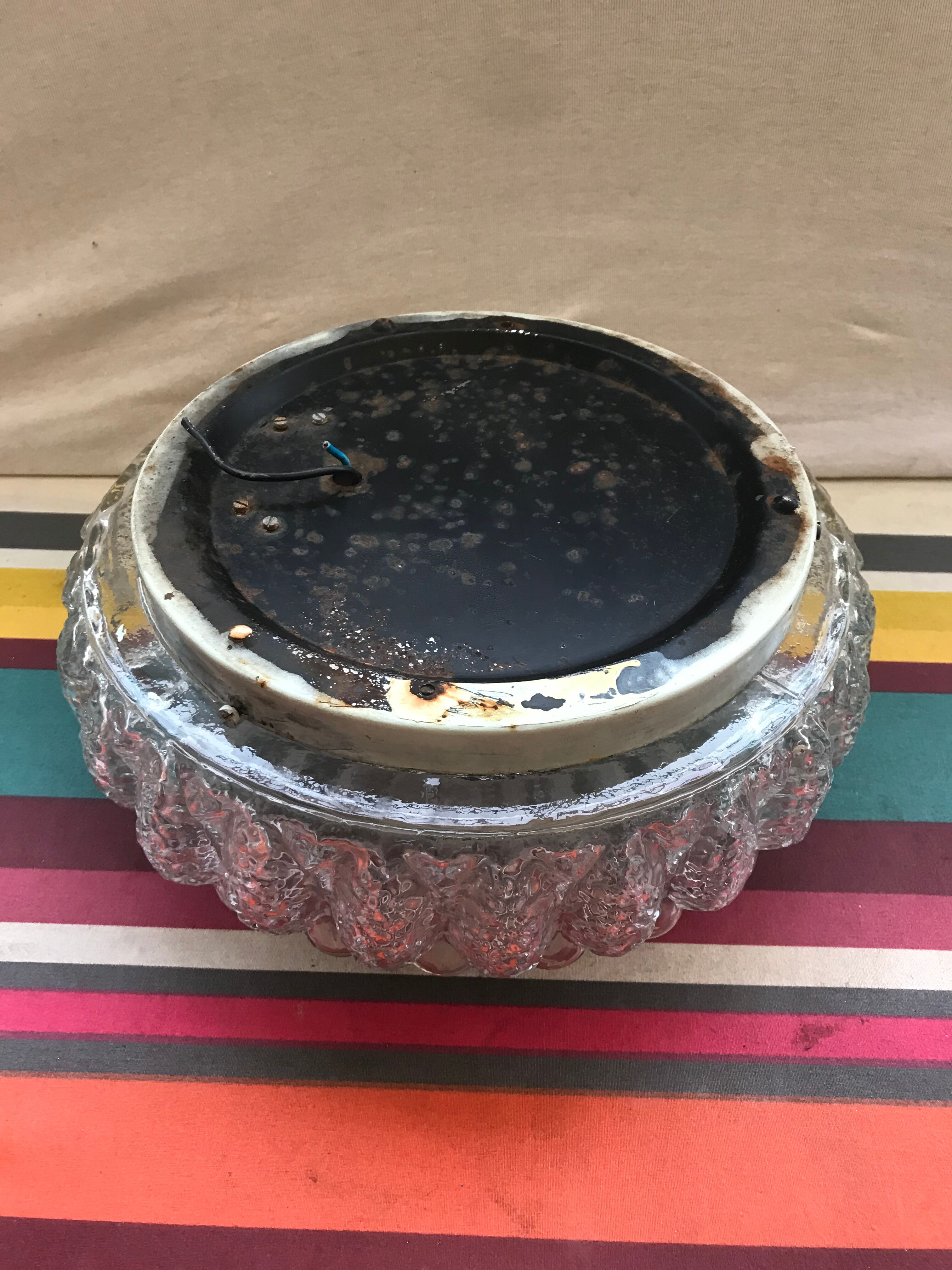 Plafonnier rond en verre moulé avec socle métal vintage