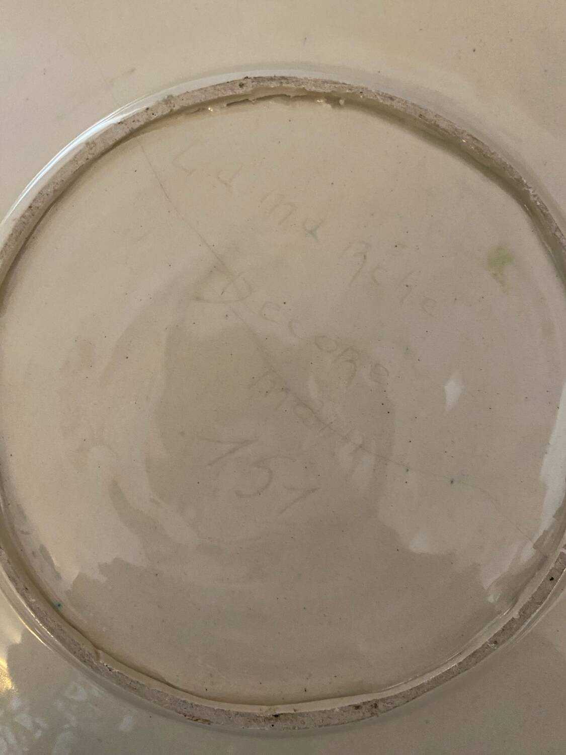 Large dish decorated with hand-signed rose gold